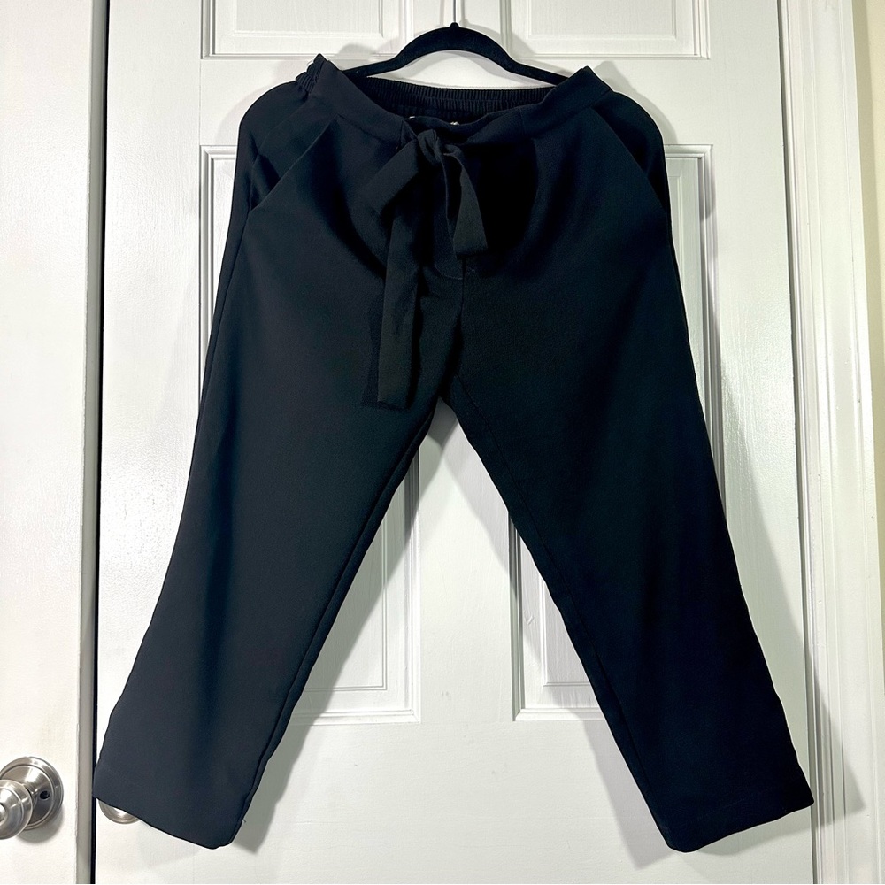 BCBG generation black unwrinkled fabric pants